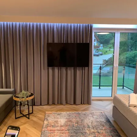 15 By Piano 아파트 *