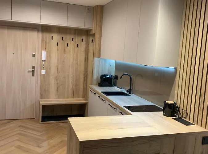 15 By Piano Apartmán